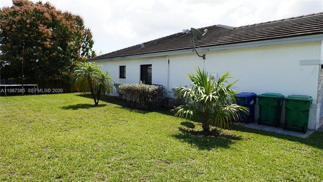 16869 SW 109th Pl, Miami, FL 33157