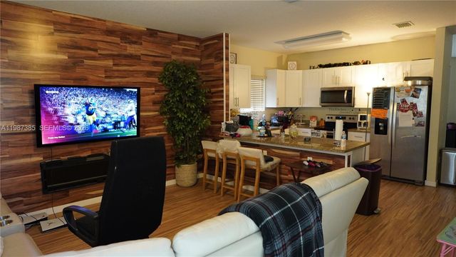 16869 SW 109th Pl, Miami, FL 33157