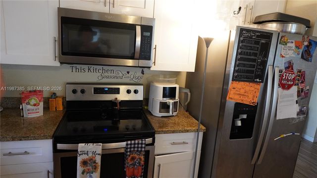 16869 SW 109th Pl, Miami, FL 33157