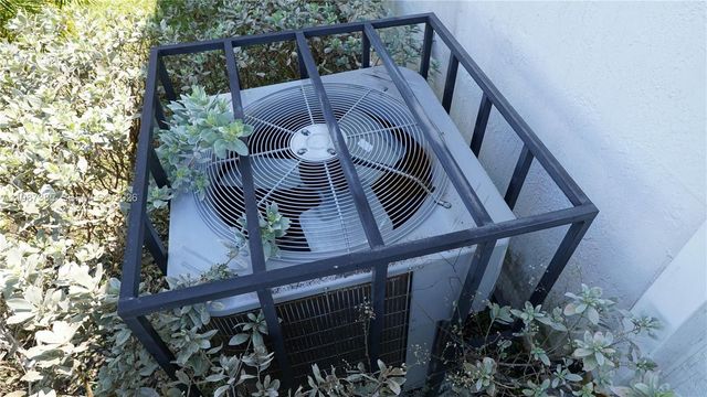 16869 SW 109th Pl, Miami, FL 33157