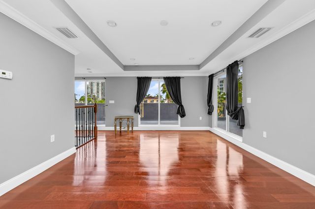 486 SW 5th Street, Fort Lauderdale, FL 33315