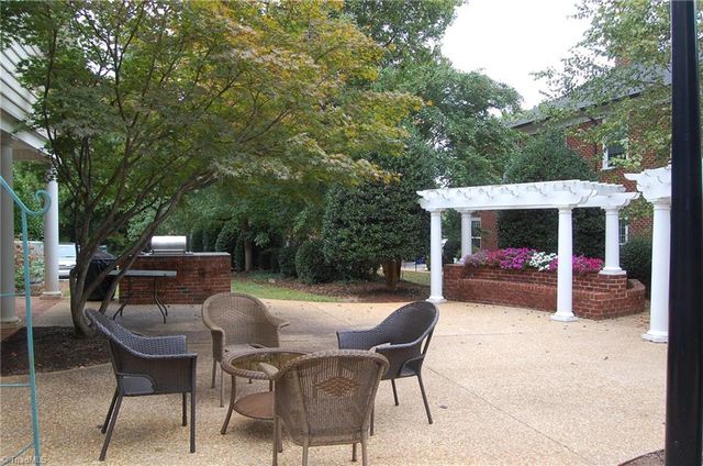 524 College Road 308, Greensboro, NC 27410