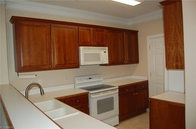 524 College Road 308, Greensboro, NC 27410