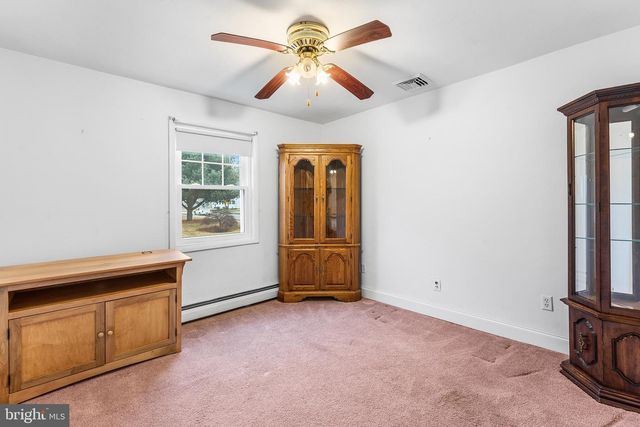 25 NORMAN ST, Aston, PA 19014