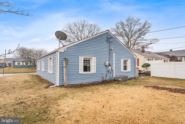 25 NORMAN ST, Aston, PA 19014