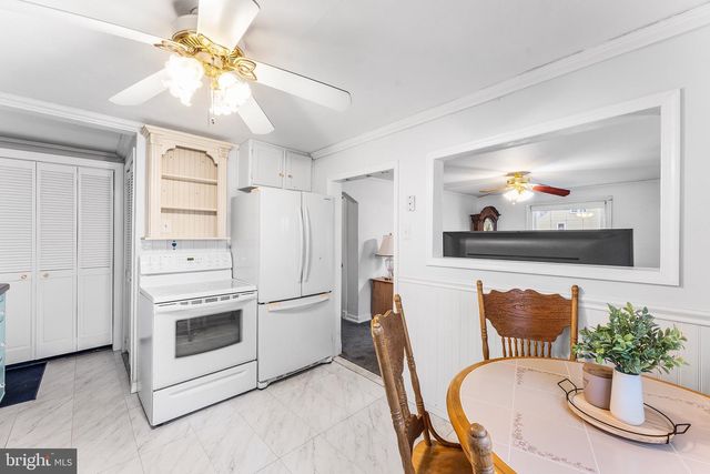 25 NORMAN ST, Aston, PA 19014