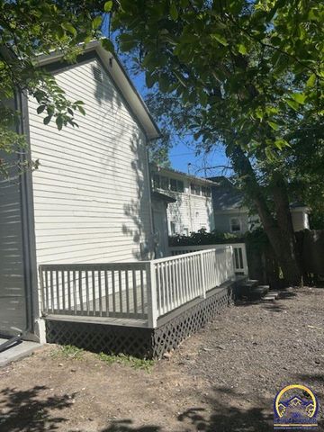 1024 SW Clay ST, Topeka, KS 66604