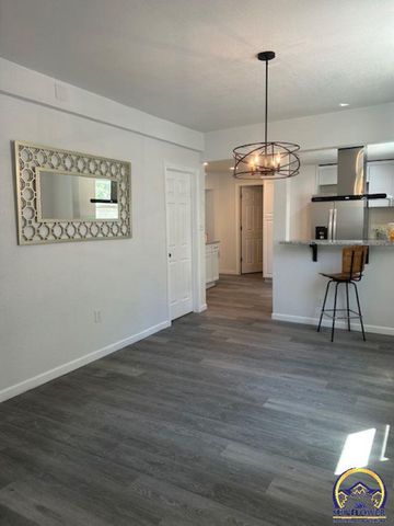 1024 SW Clay ST, Topeka, KS 66604