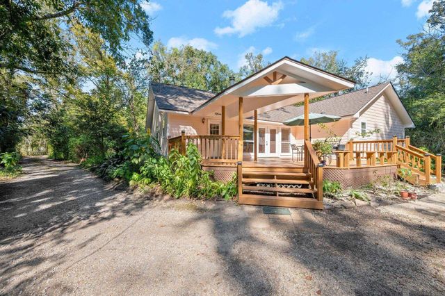 435 Pecan Dr, St Gabriel, LA 70776