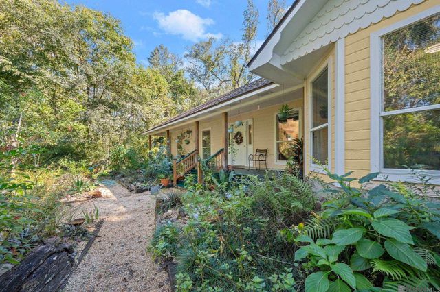 435 Pecan Dr, St Gabriel, LA 70776