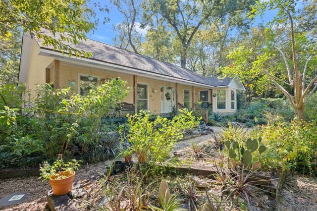 435 Pecan Dr, St Gabriel, LA 70776