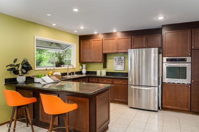 20 Marvin Court, Oakland, CA 94605