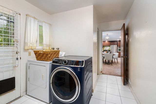 20 Marvin Court, Oakland, CA 94605