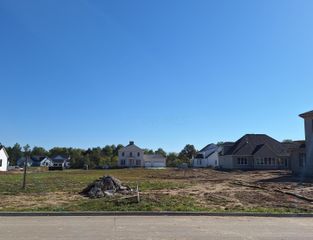 7816 Sparrow Run Drive, Plain City, OH 43064
