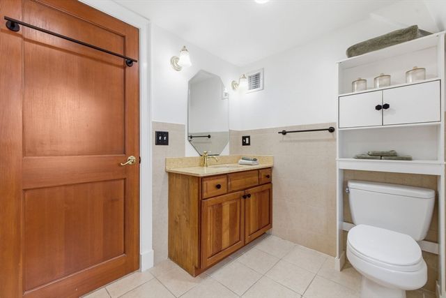 59 Telegraph St 59, Boston, MA 02127