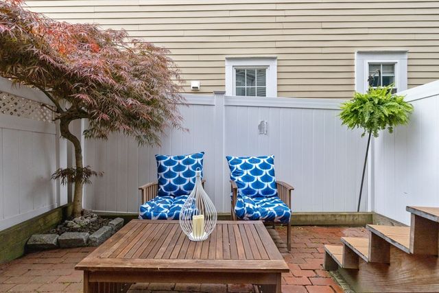 59 Telegraph St 59, Boston, MA 02127