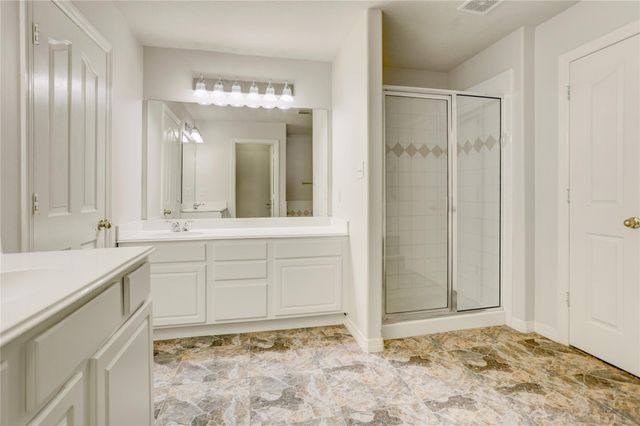 7630 N Linpar Court, Houston, TX 77040