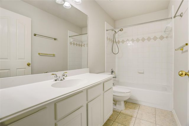 7630 N Linpar Court, Houston, TX 77040