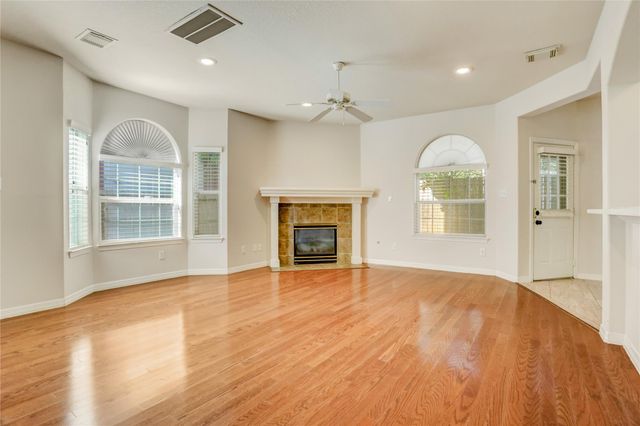 7630 N Linpar Court, Houston, TX 77040