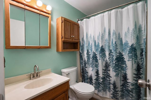 1225 Viking Drive, South Bend, IN 46628
