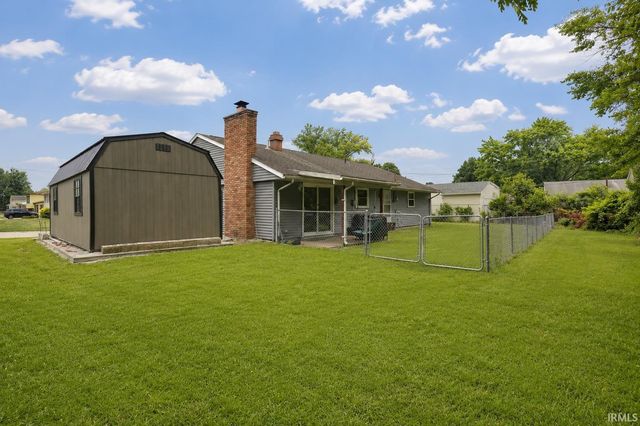 1225 Viking Drive, South Bend, IN 46628