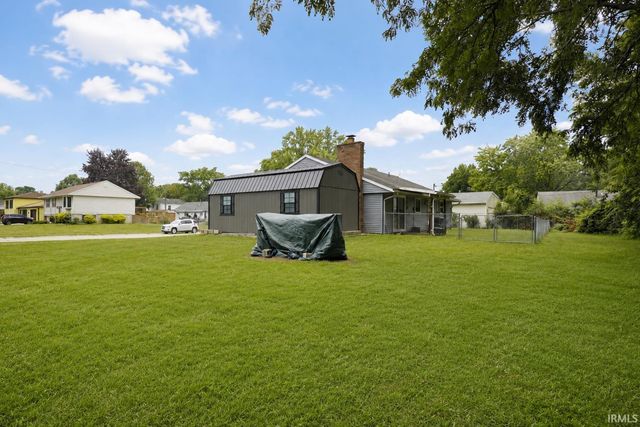 1225 Viking Drive, South Bend, IN 46628