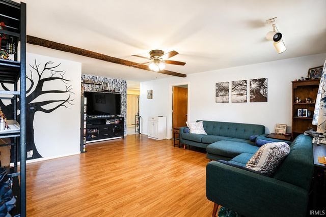 1225 Viking Drive, South Bend, IN 46628