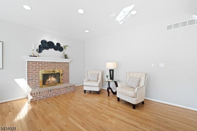 12 Montfort Dr, Montgomery Twp., NJ 08502