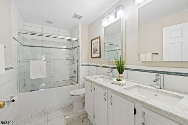 12 Montfort Dr, Montgomery Twp., NJ 08502