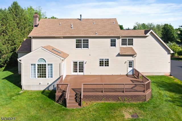 12 Montfort Dr, Montgomery Twp., NJ 08502