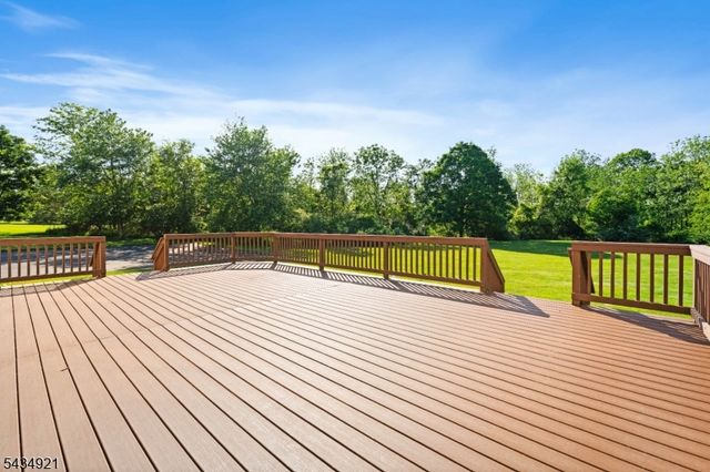 12 Montfort Dr, Montgomery Twp., NJ 08502