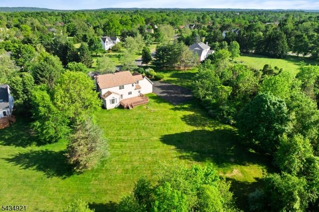 12 Montfort Dr, Montgomery Twp., NJ 08502