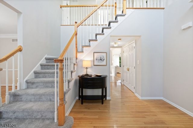12 Montfort Dr, Montgomery Twp., NJ 08502