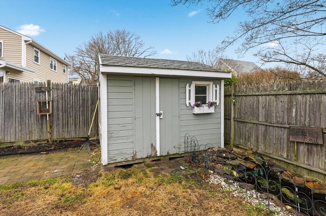 9 Saunders Road, Lynn, MA 01904