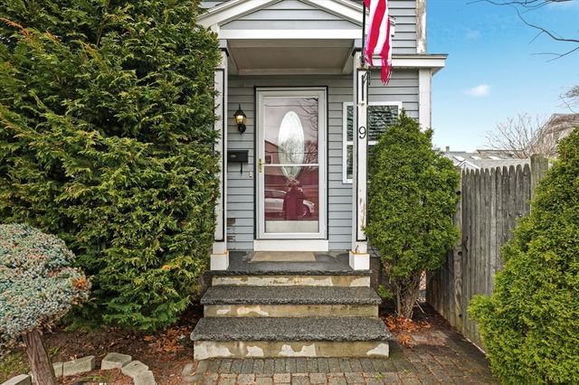 9 Saunders Road, Lynn, MA 01904
