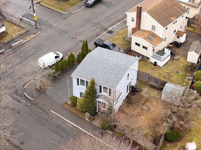 9 Saunders Road, Lynn, MA 01904