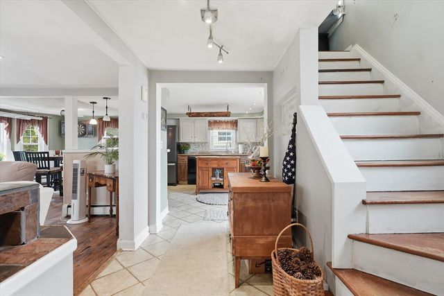 9 Saunders Road, Lynn, MA 01904