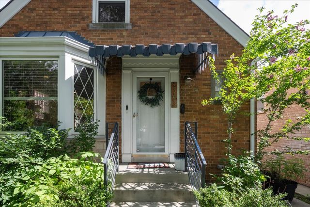 6752 W Rascher Avenue, Chicago, IL 60656