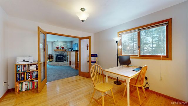 4318 K Road, Bark River, MI 49807