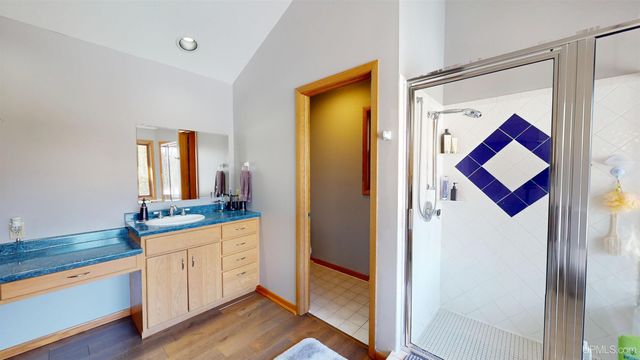 4318 K Road, Bark River, MI 49807