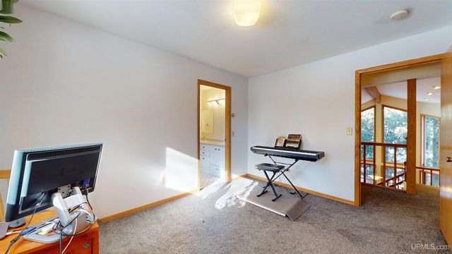 4318 K Road, Bark River, MI 49807