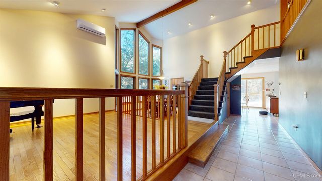 4318 K Road, Bark River, MI 49807