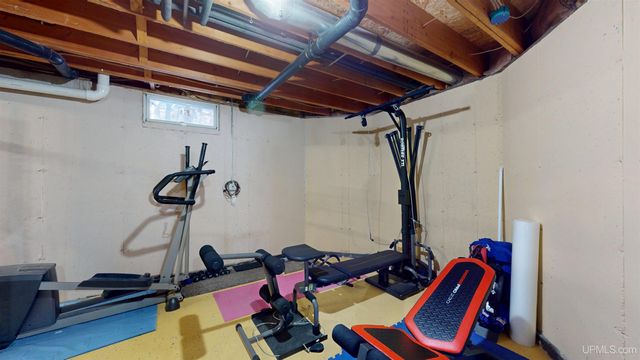 4318 K Road, Bark River, MI 49807