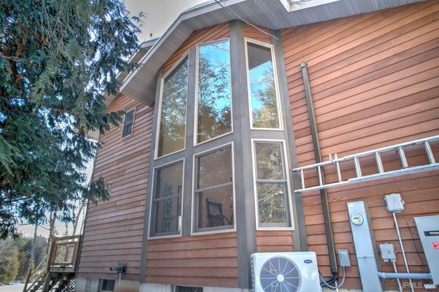 4318 K Road, Bark River, MI 49807