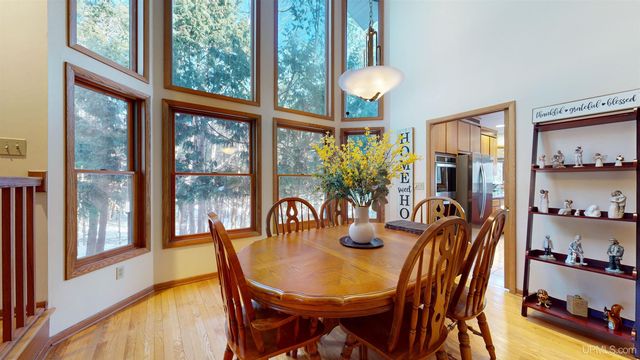 4318 K Road, Bark River, MI 49807