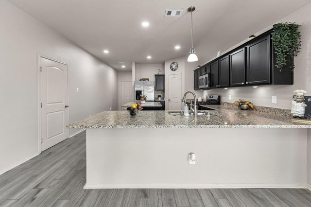 9530 Paloma Creek Drive, Tomball, TX 77375