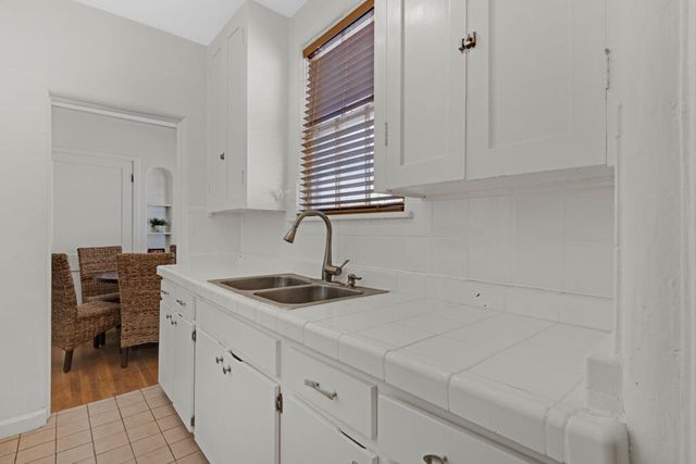 2708 Richmond Avenue A, El Paso, TX 79930