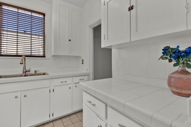 2708 Richmond Avenue A, El Paso, TX 79930