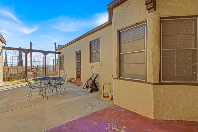 2708 Richmond Avenue A, El Paso, TX 79930