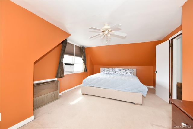 916 Center Drive, Franklin Square, NY 11010